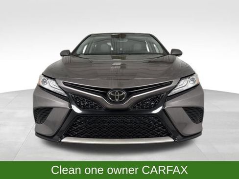 Used 2020 Toyota Camry XSE image 3