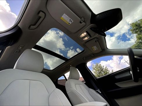 New 2026 Volvo XC40 B5 Plus w/ Protection Package Premier image 26