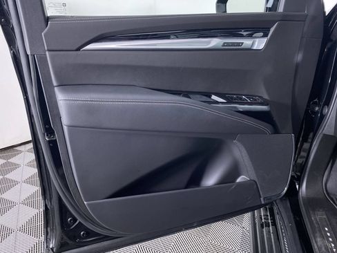 New 2026 Cadillac Escalade ESV Sport w/ Touring Package AWD/4WD image 13