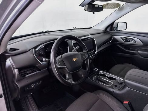 Used 2019 Chevrolet Traverse LT FWD image 10