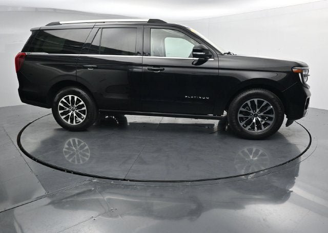 Used 2025 Ford Expedition Platinum AWD/4WD image 12
