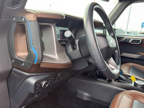 Used 2022 Ford Bronco Outer Banks image 14