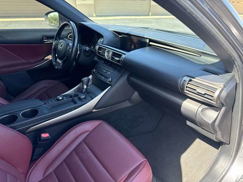 Used 2016 Lexus IS 200t w/ F Sport Package RWD image 18