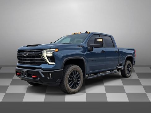 Used 2026 Chevrolet Silverado 2500 LT w/ Trail Boss Package AWD/4WD image 4