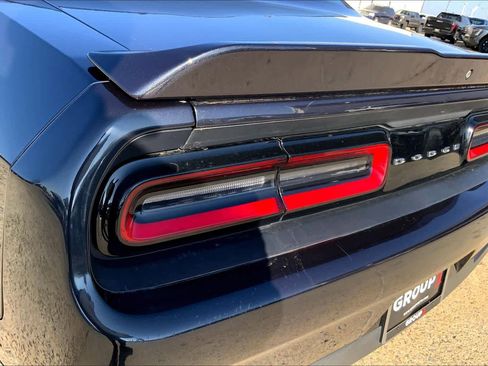 Used 2019 Dodge Challenger SXT image 28
