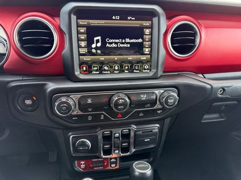 Used 2022 Jeep Gladiator Rubicon w/ LED Lighting Group image 18