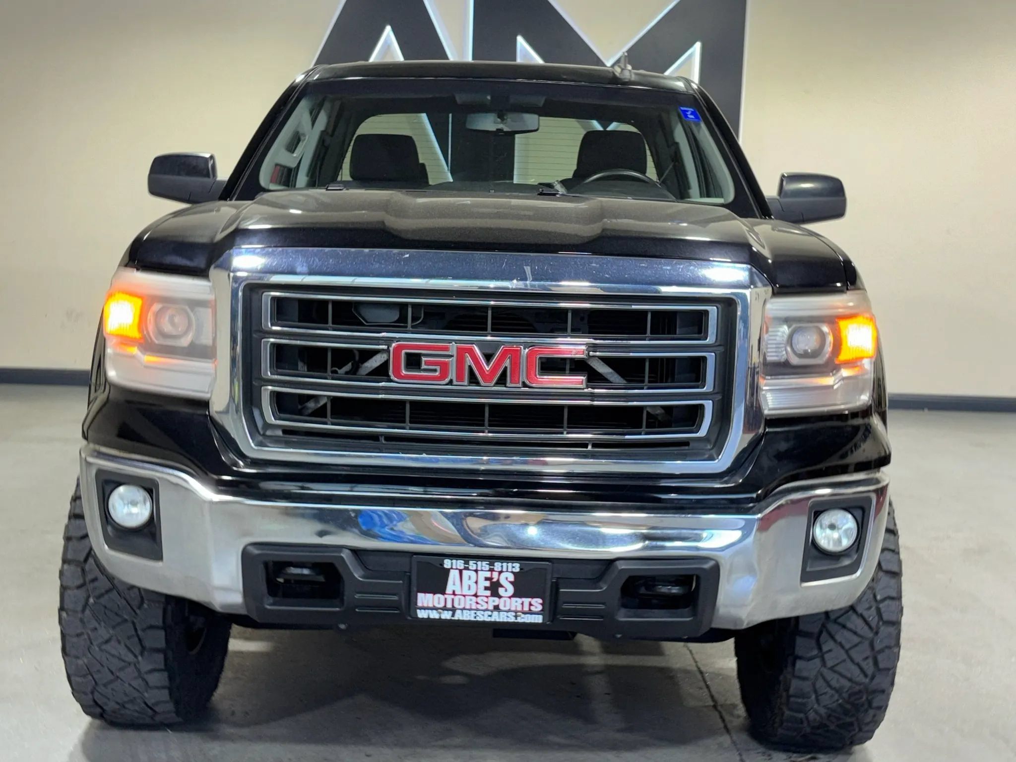 Used 2015 GMC Sierra 1500 SLE w/ SLE Value Package AWD/4WD image 2
