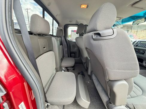 Used 2006 Nissan Frontier XE w/ (G01) XE Preferred Pkg RWD image 19