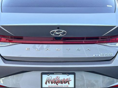 Used 2023 Hyundai Elantra Blue w/ Preferred Accessory Package FWD image 10
