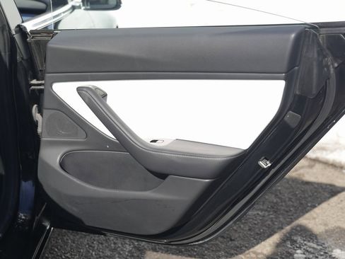 Used 2018 Tesla Model 3 Performance image 29