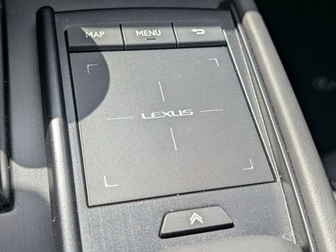 Used 2019 Lexus ES 350 Ultra Luxury w/ Accessory Package image 24