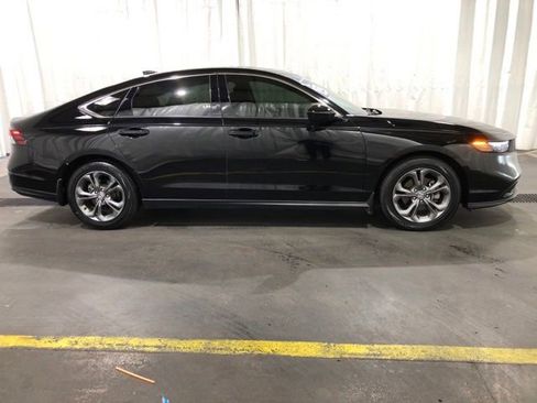 Used 2023 Honda Accord EX image 2