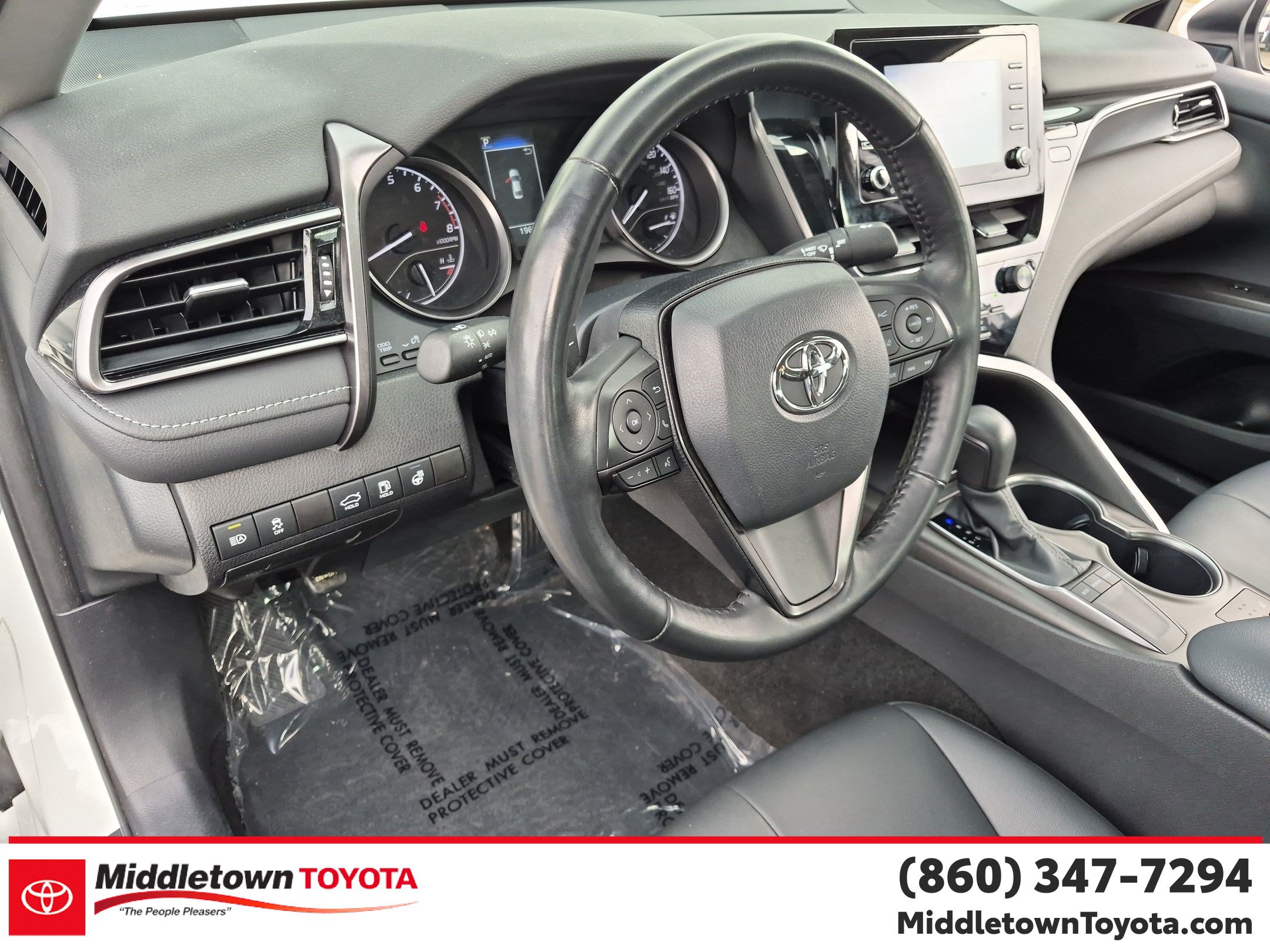 Used 2024 Toyota Camry SE w/ Cold Weather Package FWD image 16