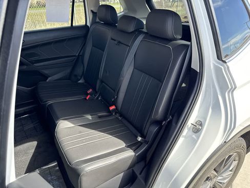 Used 2024 Volkswagen Tiguan SE image 12