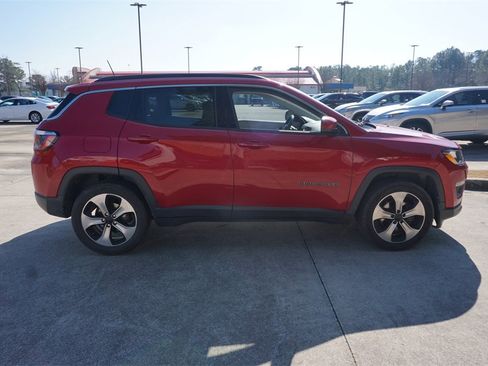 Used 2017 Jeep Compass Latitude w/ Popular Equipment Group image 22