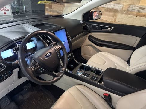 Used 2022 Ford Edge Titanium w/ Equipment Group 301A AWD/4WD image 11
