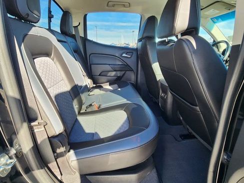 Used 2022 Chevrolet Colorado Z71 AWD/4WD image 14