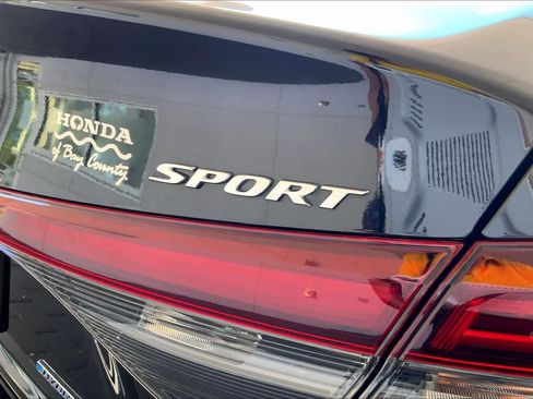 Used 2025 Honda Civic Sport image 10