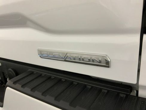 Used 2023 GMC Sierra 1500 Elevation w/ Preferred Package AWD/4WD image 17