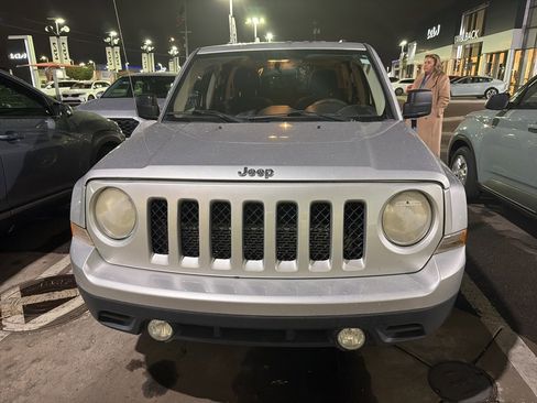 Used 2013 Jeep Patriot Sport image 3