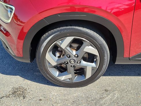 Used 2023 Hyundai Venue Limited w/ Cargo Package FWD image 26