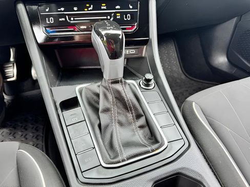 Used 2025 Volkswagen Jetta Sport FWD image 14