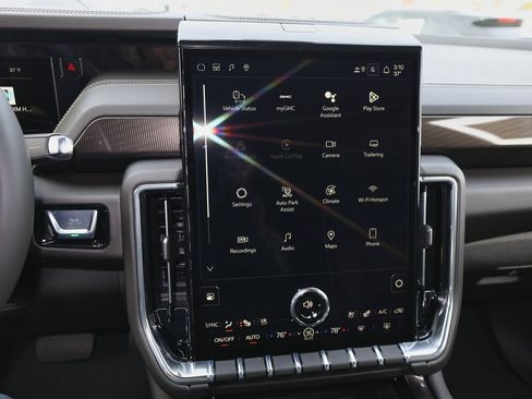 New 2026 GMC Yukon XL Elevation image 20