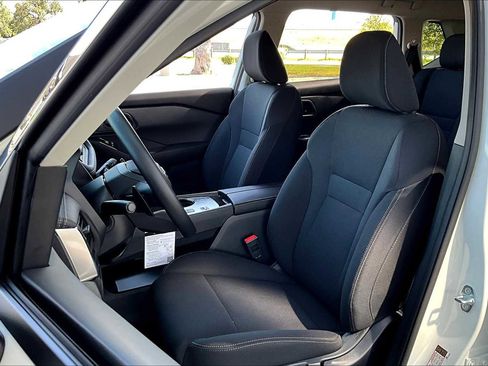 New 2026 Nissan Rogue S image 9