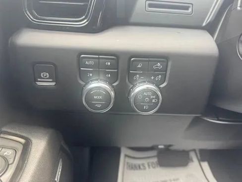 Used 2023 GMC Sierra 1500 AT4 w/ AT4 Premium Package AWD/4WD image 22