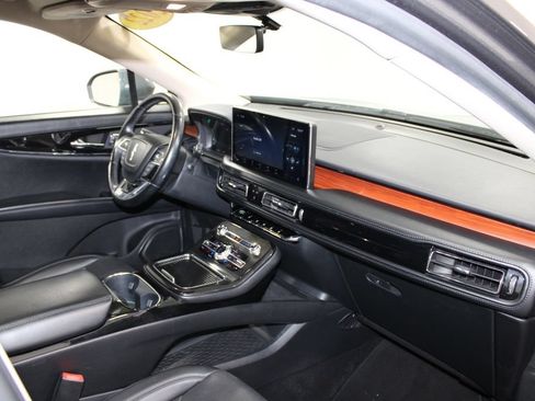 Used 2022 Lincoln Nautilus Reserve AWD/4WD image 31