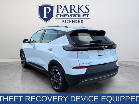 Used 2023 Chevrolet Bolt EUV Premier w/ Sun & Sound Package FWD image 5