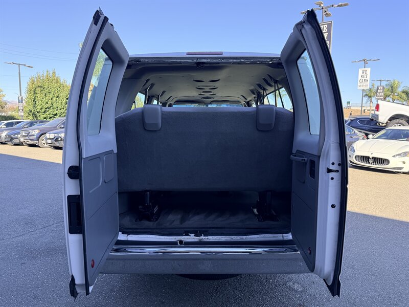 Used 2012 Ford E-350 and Econoline 350 XLT RWD image 19