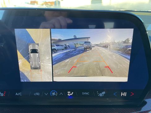 New 2026 Chevrolet Traverse Z71 w/ Driver Confidence Package image 10