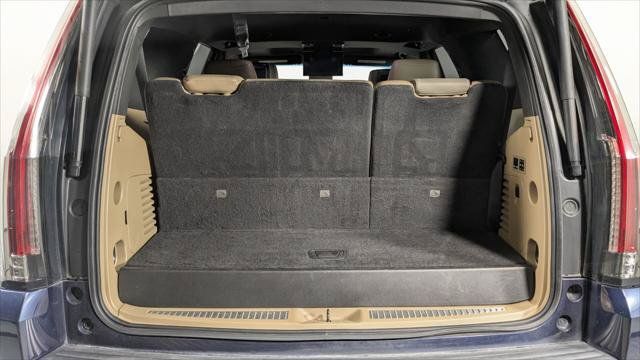 Used 2019 Cadillac Escalade Platinum AWD/4WD image 19