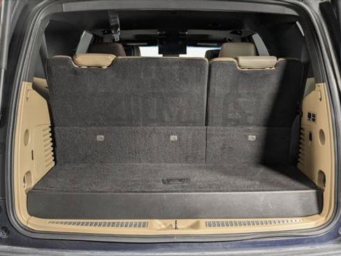 Used 2019 Cadillac Escalade Platinum AWD/4WD image 19