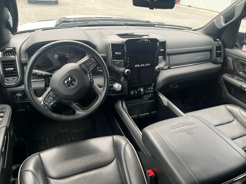 Used 2024 RAM 1500 Limited AWD/4WD image 5