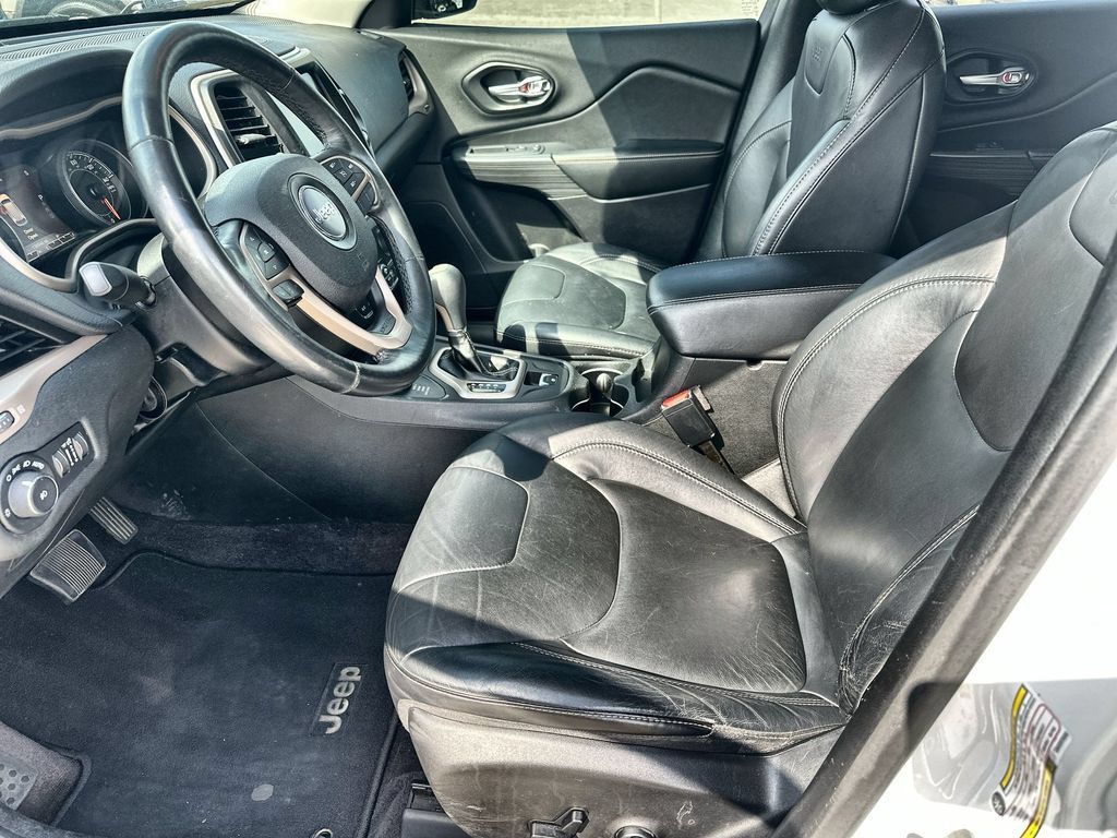 Used 2016 Jeep Cherokee Limited AWD/4WD image 16