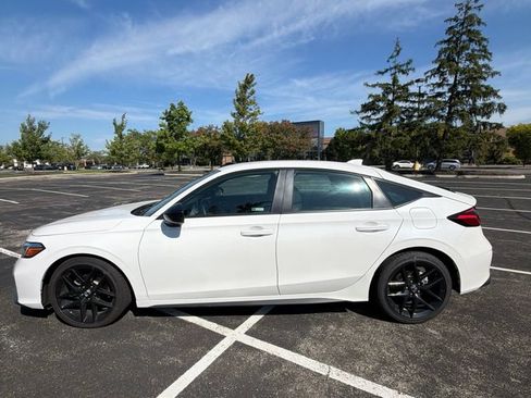 Used 2025 Honda Civic Sport image 10