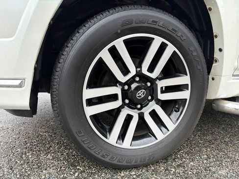 Used 2022 Toyota 4Runner Limited AWD/4WD image 12