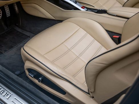 Certified 2016 Ferrari California T image 16