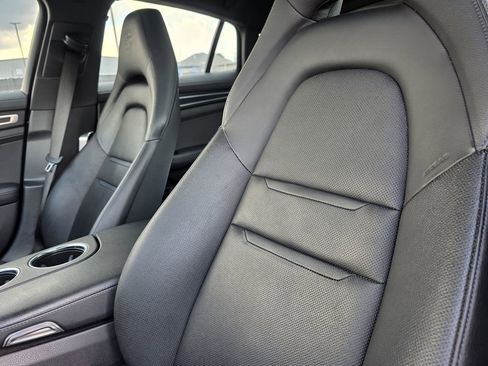 Used 2022 Porsche Panamera 4 Platinum Edition image 5