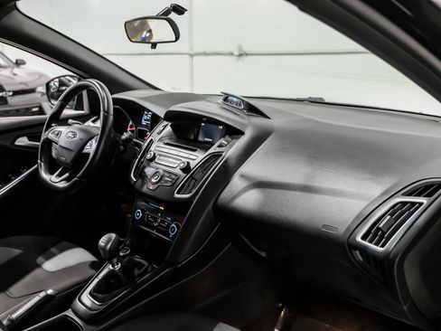Used 2017 Ford Focus ST FWD image 13