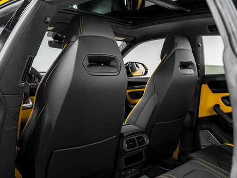 Used 2025 Lamborghini Urus S AWD/4WD image 31