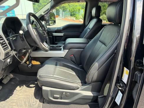 Used 2020 Ford F350 Lariat w/ Lariat Value Package AWD/4WD image 5