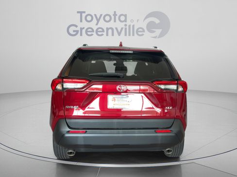 Certified 2023 Toyota RAV4 XLE w/ Convenience Package FWD image 5