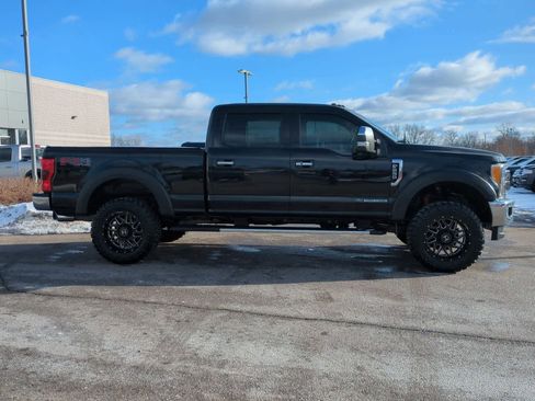 Used 2017 Ford F250 Lariat w/ Lariat Ultimate Package image 9