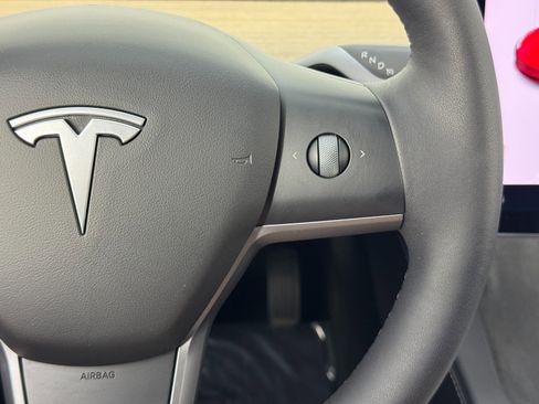 Used 2022 Tesla Model 3 Standard Range image 20