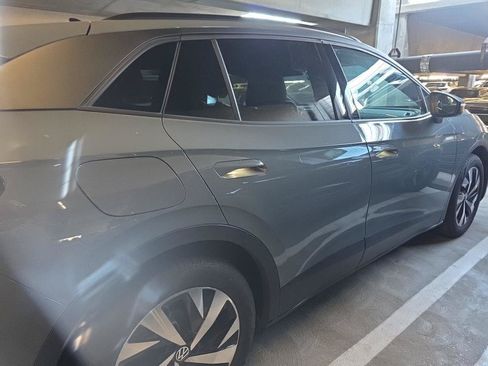 Used 2024 Volkswagen ID.4 2WD image 4