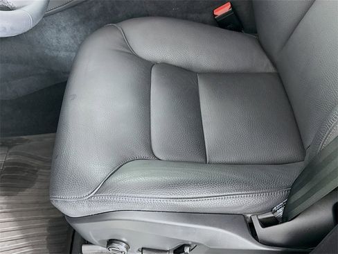 Used 2025 Volvo XC90 B6 Plus w/ Protection Package Premier image 17