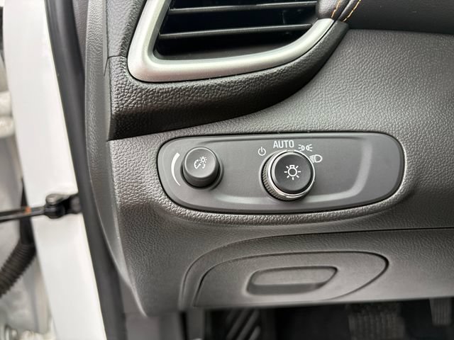 Used 2018 Chevrolet Trax LS FWD image 19